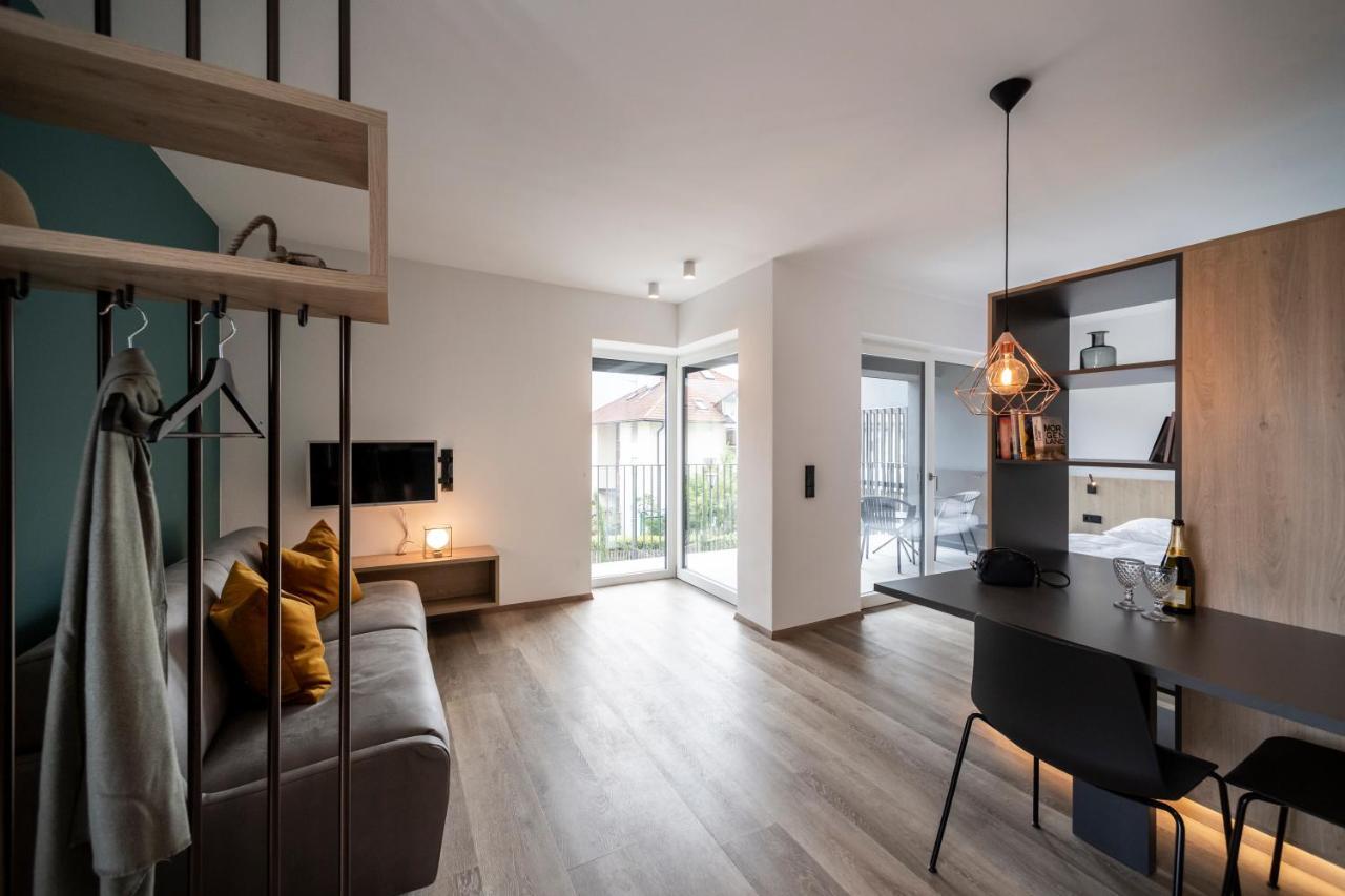 Sambucus Apartments -Premium Apartments For You And Your Dog Лана Экстерьер фото
